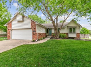 2440 N Button Bush Cir, Derby, KS 67037