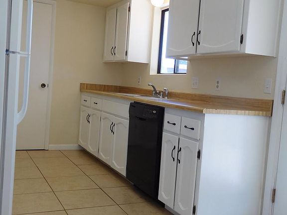 2nd image of 121 N Palo Verde St