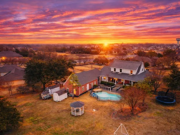 405 Chippendale Dr, Heath, TX 75032