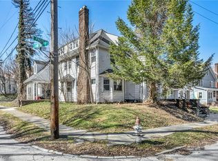1724 Preyer Ave, Cleveland Heights, OH 44118