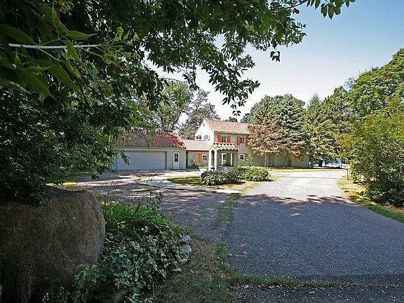5th image of 4703 Lake Shore Dr