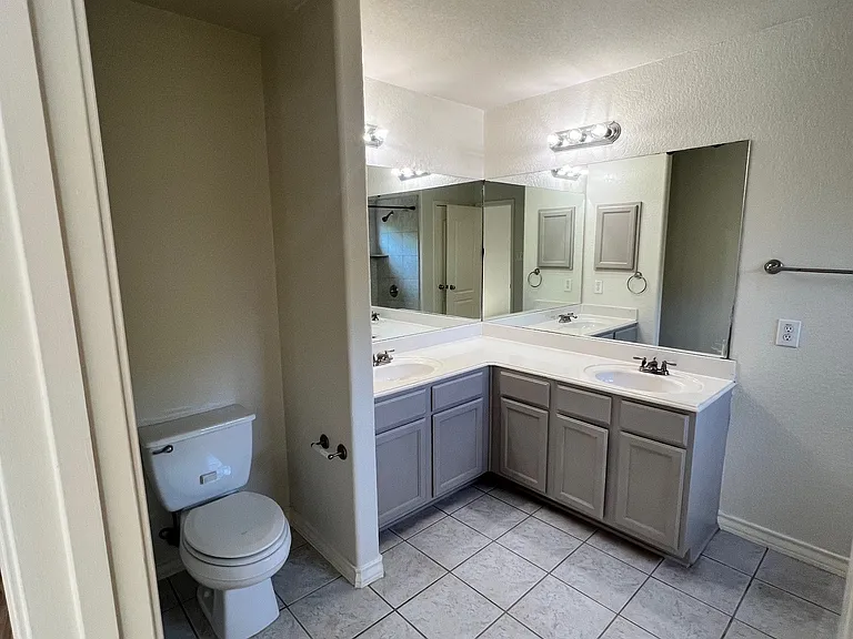 10547 Weser Ln — Photo 9