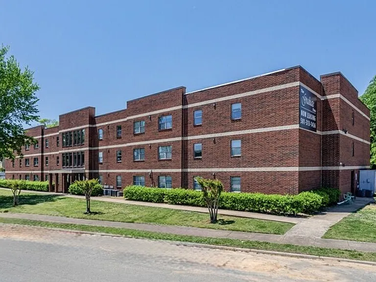 McGowan Flats Apartments — Photo 15