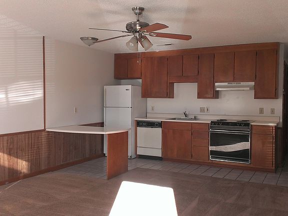 3rd image of 4423 Bonnell Dr NW APT H