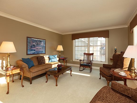 4th image of 13308 Acorn Cir