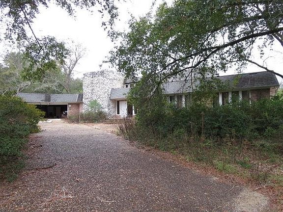 3rd image of 2552 Sunnydale Ln