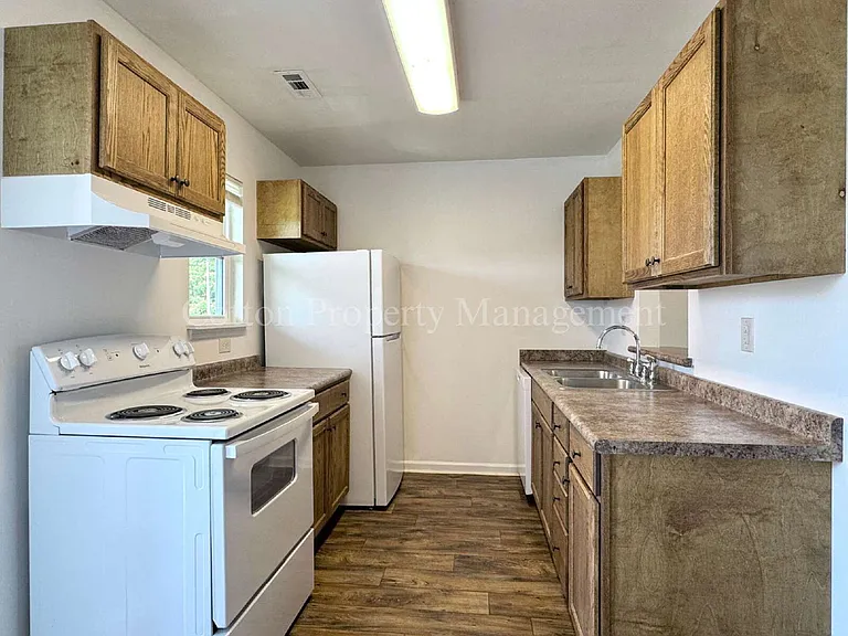 315 S Dudley St #16 — Photo 6