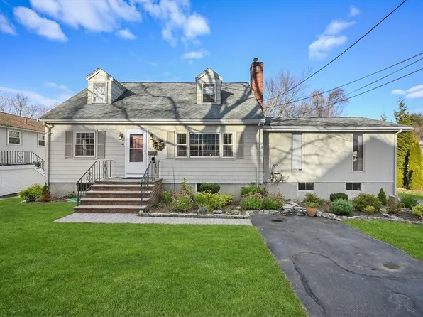 48 Grapevine Ave, Lexington, MA 02421
