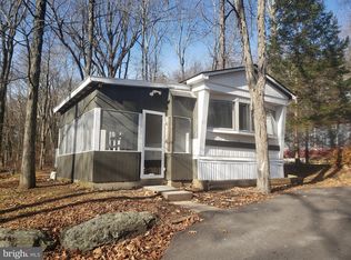 121 Bartion Ct, Bartonsville, PA 18321