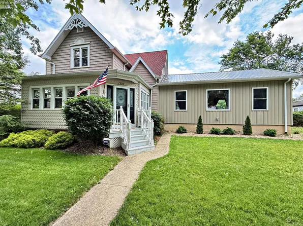 121 N Main St, Attica, OH 44807