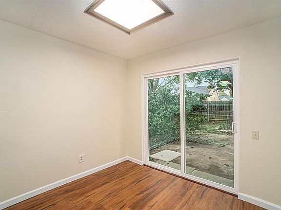 5th image of 2724 Country Creek Ln
