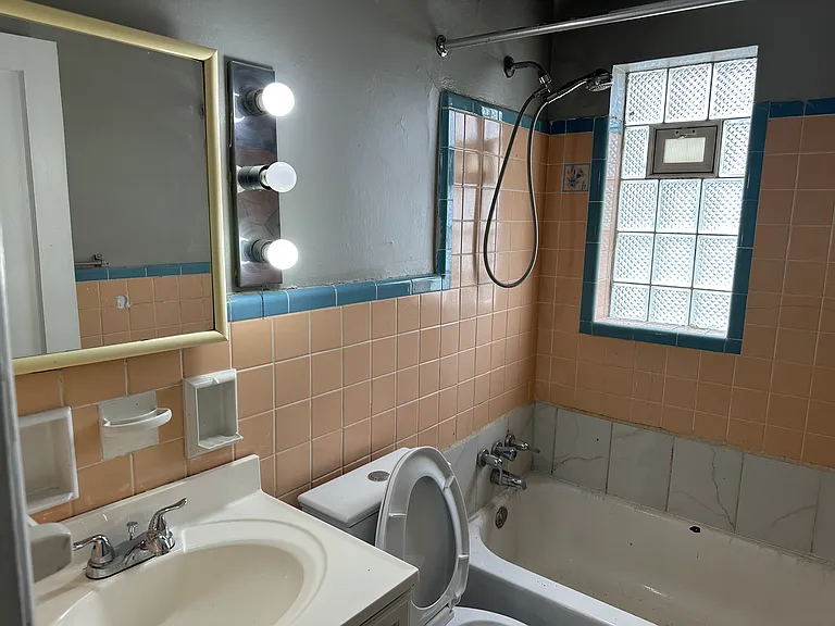 2921 Marshall Ave #2 — Photo 11