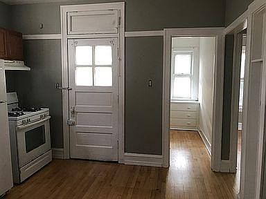 5th image of 5506 N Spaulding Ave #2