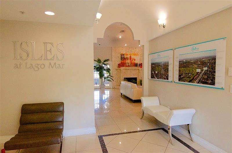 1st image of 12732 Vista Isles Dr #1817