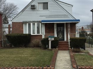 12809 233rd St, Rosedale, NY 11422