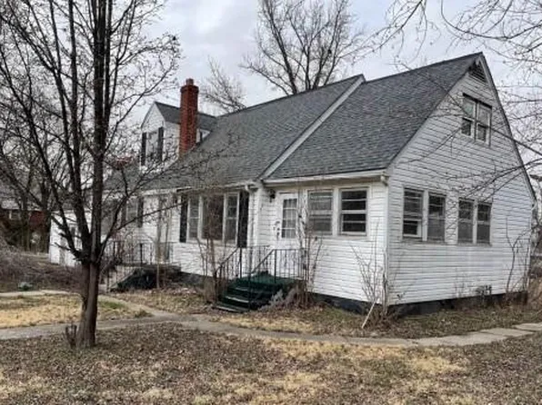 525 W Lee St, Moberly, MO 65270