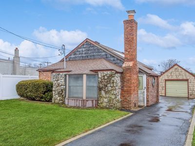 2275 Townsend Road, Seaford, NY, 11783
