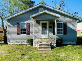 322 Dobson St, Carterville, IL 62918
