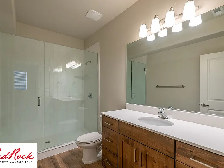 493 N 550 W — Photo 42