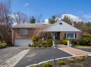 515 Dudley Rd, Newton, MA 02459