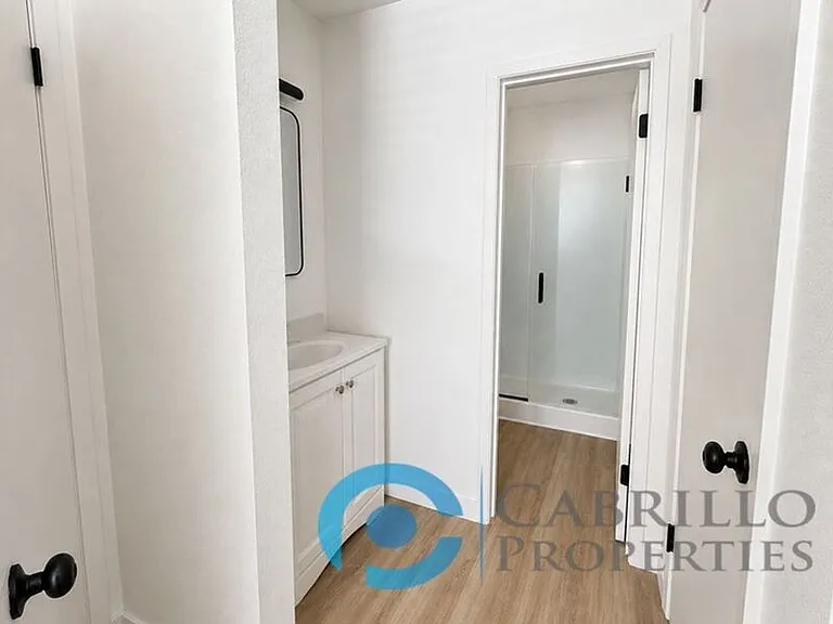 4825 70th St #13 — Photo 17