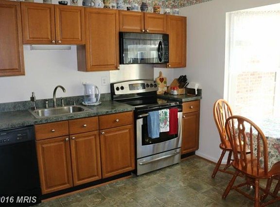 4th image of 8548 Enochs Dr