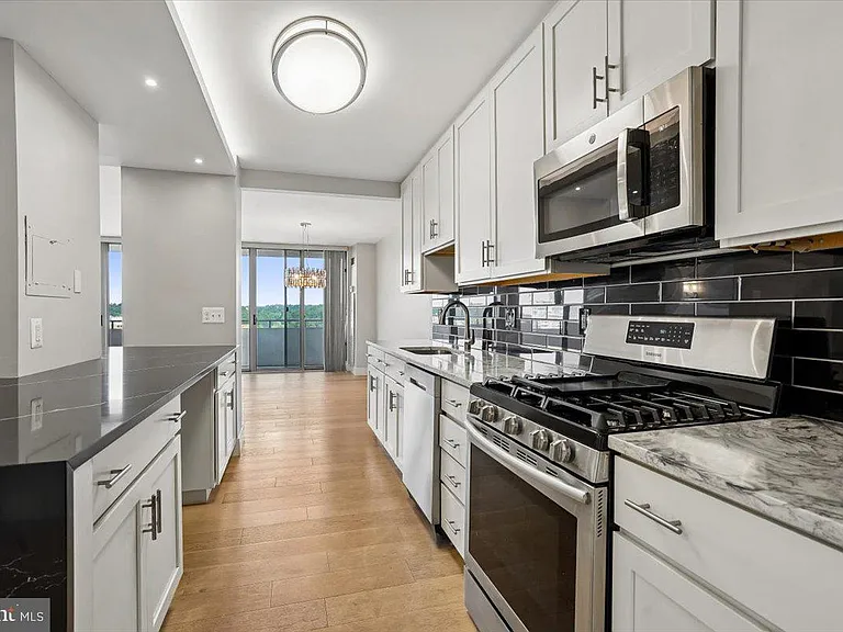 5101 River Rd #1201 — Photo 6