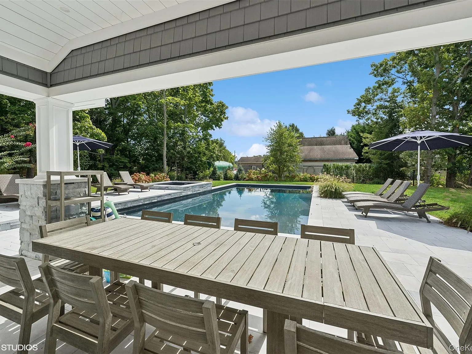 3 bed, 4.0 bath, 1800 sqft, $15,000 — Photo 3