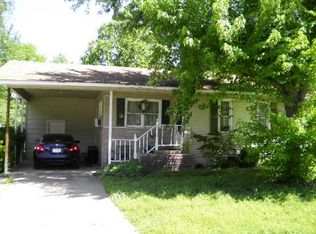 223 W 6th St, Grove, OK 74344