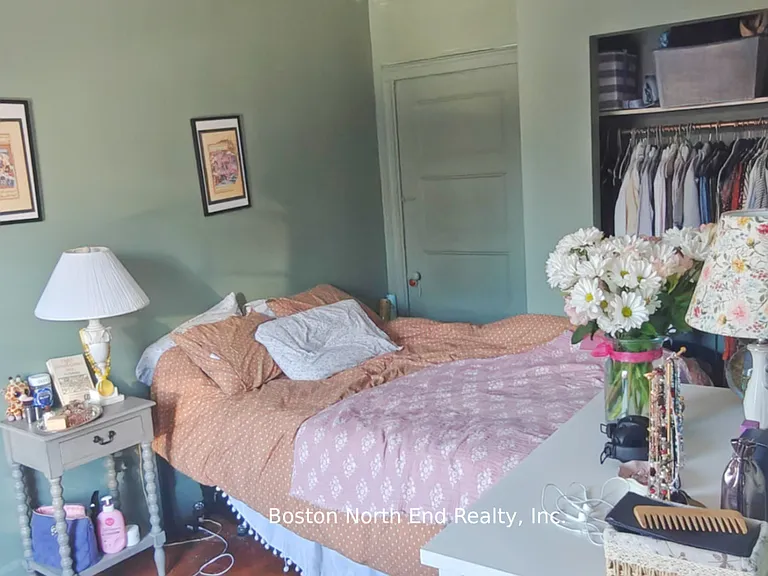 294 Hanover St #5G — Photo 6