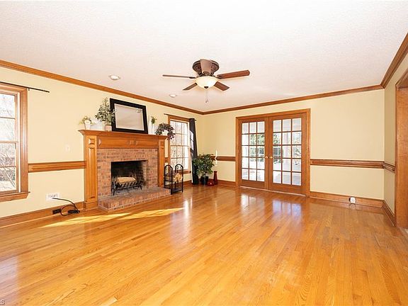 5th image of 1955 Skycrest Dr