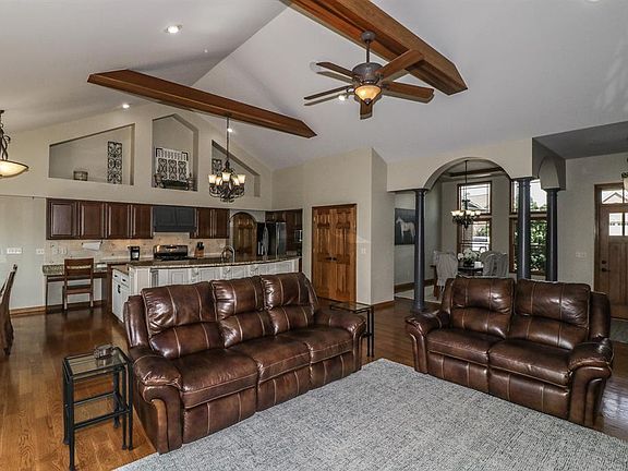 5th image of 1011 Aristides Dr