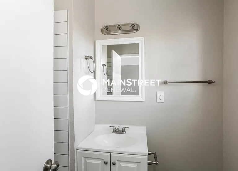 3427 W Montecito Ave — Photo 12
