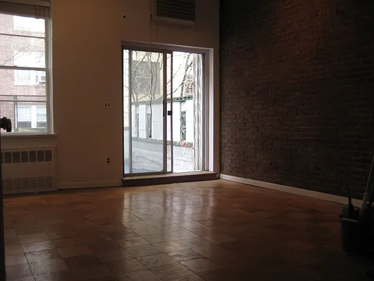 Rented by Magnone Real Estate | media 8