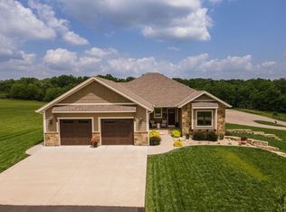 26009 S Summit Rd, Harrisonville, MO 64701