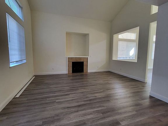 2nd image of 5211 Agapanthus Ct