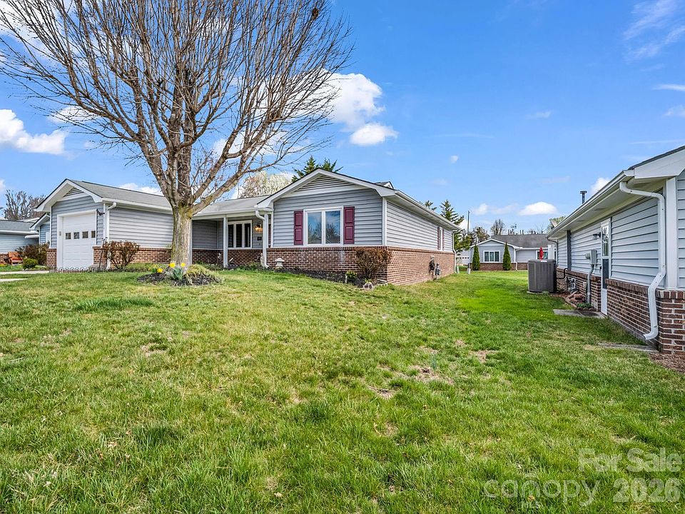 1st image of 220 Dartcrest Dr