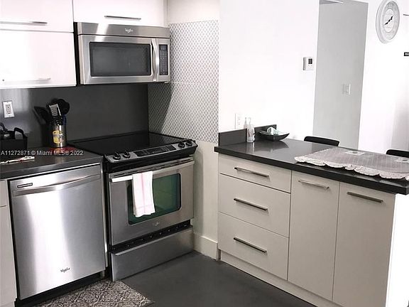 4th image of 1800 Collins Ave APT 6B