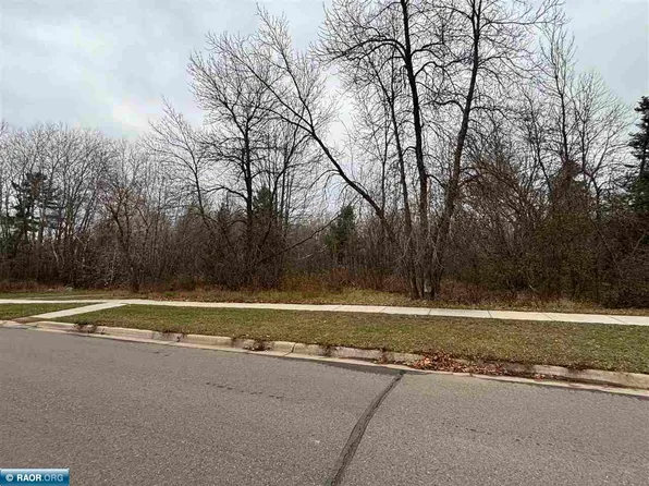 5th St NE, Chisholm, MN 55719