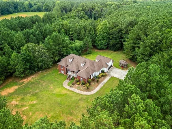 166 Freedom Ln, Commerce, GA 30530