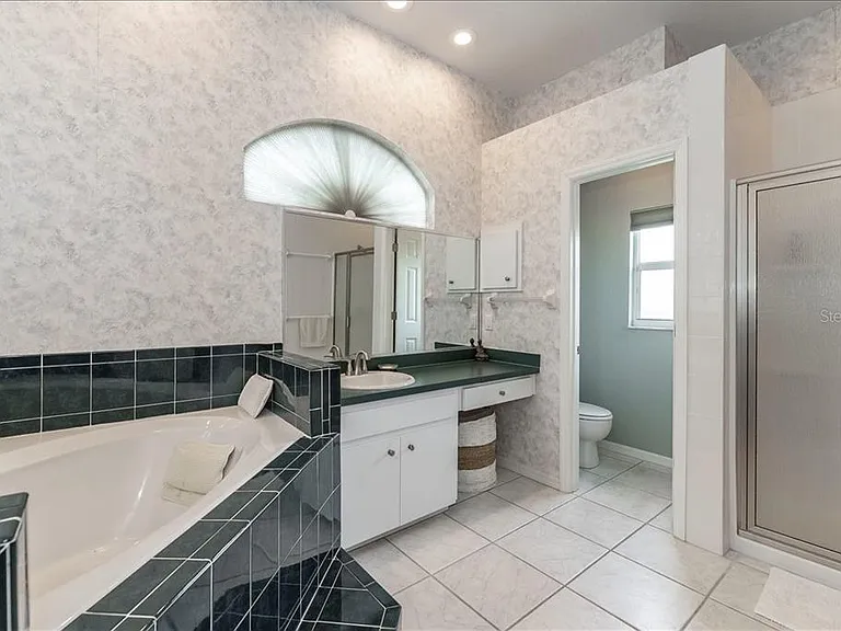 5845 Danterbury Ct — Photo 45