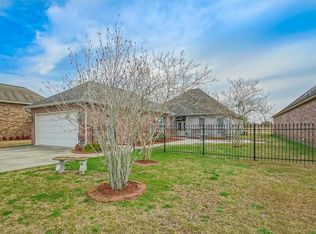 5185 Courtyard Dr, Gonzales, LA 70737