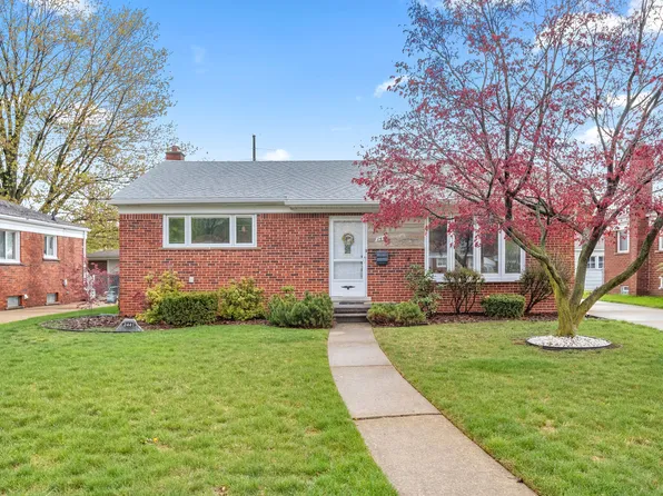 2441 Pinetree Dr, Trenton, MI 48183