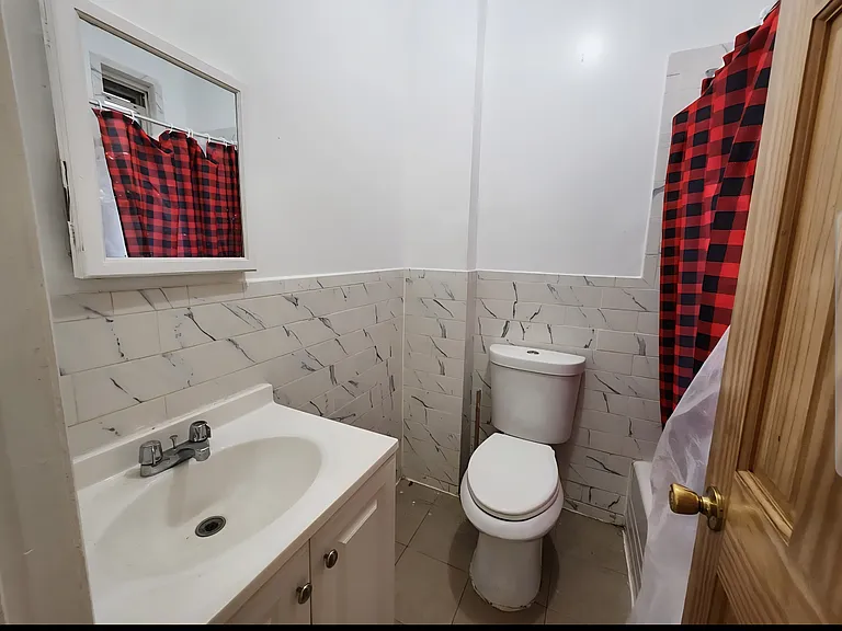 2442 Prospect Ave #2A — Photo 7