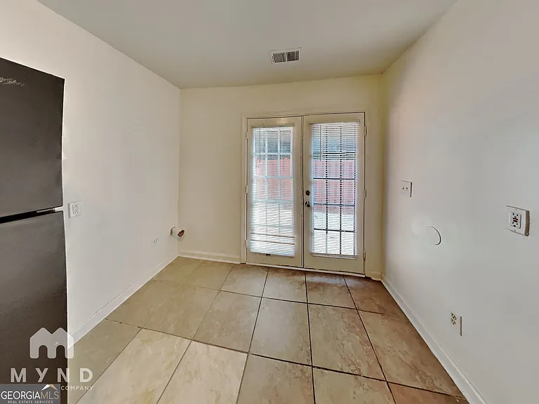 1963 Whitehall Forest Ct SE — Photo 6