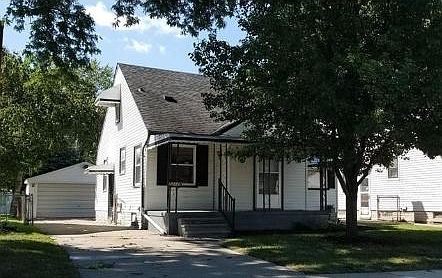 2nd image of 22119 Firwood Ave