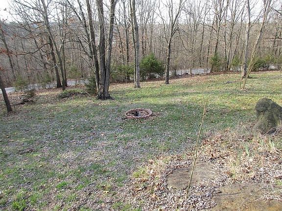4th image of 1028 Hillside Dr