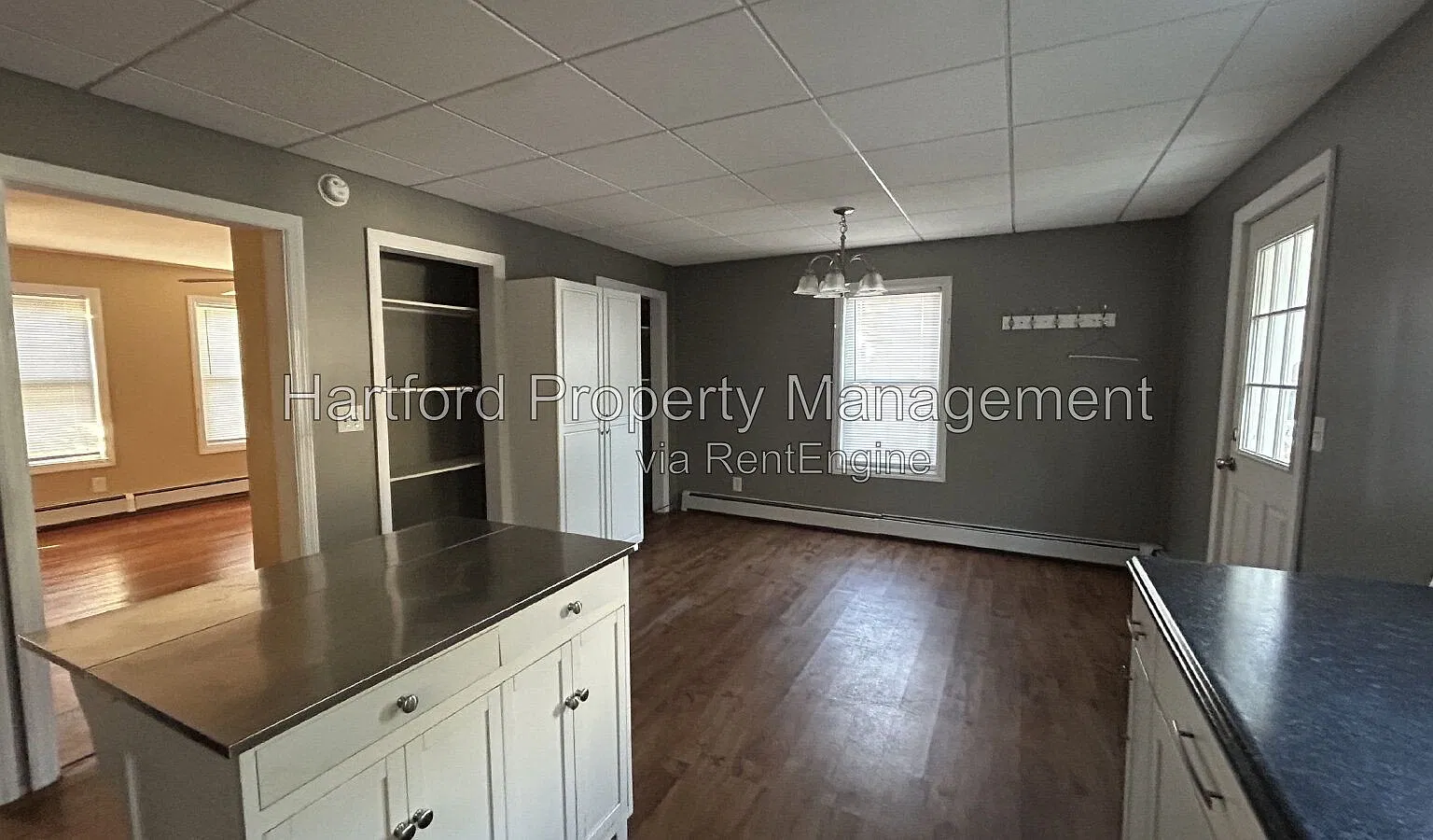2 bed, 1.0 bath, $1,600 — Photo 3