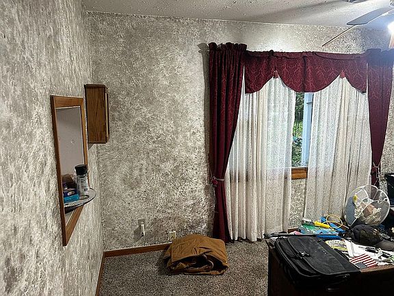 5th image of 1220 N Edgar Rd