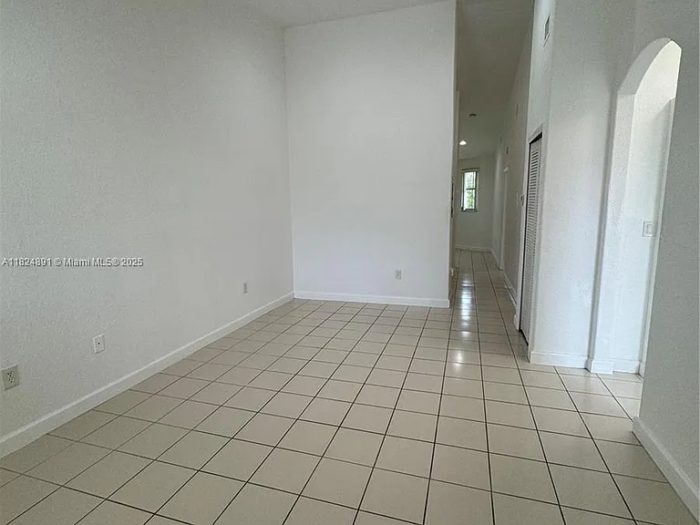 1536 SE 25th St #206 — Photo 11